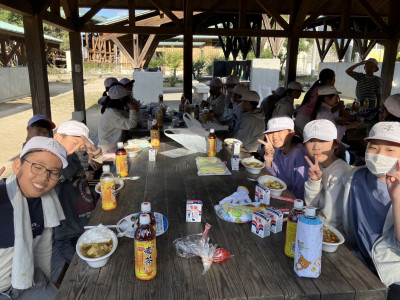 FE398E2B-F36B-4175-8C25-4A5BF5C860DC