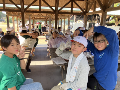 2CF10B2A-A920-4AE3-B8F9-056F9F7CA366