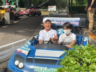 EF48C2B3-1F20-49BD-97D4-5BB2097FC800