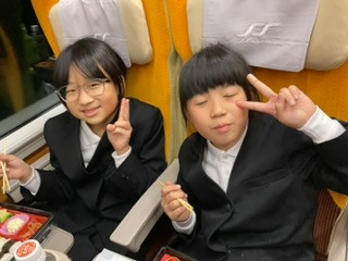 AB9F7B90-7C3F-4C7B-AEF2-861846F13896