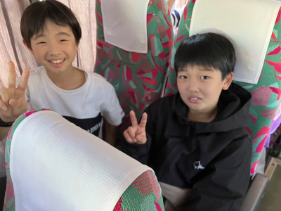 6A8B9CF9-47B2-4DD9-8A28-CFADB5637250